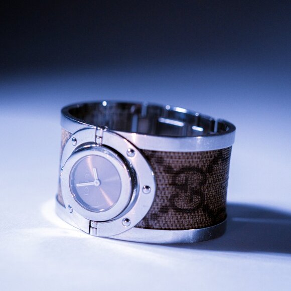 Gucci Monogram Twirl Watch - Picture 1 of 10